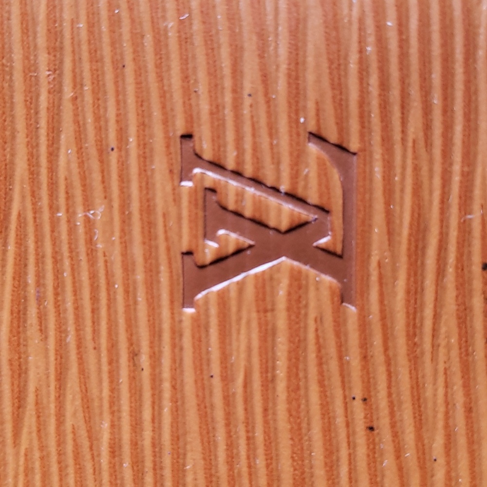 LOUIS VUITTON Pochette Homme Epi Leather - Picture 7 of 13